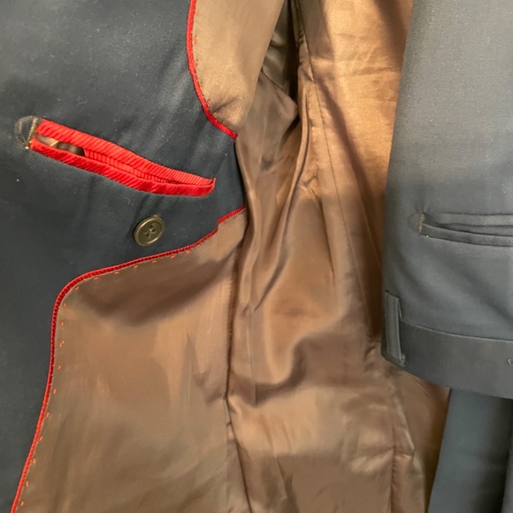 Men’s Navy Blue Suit.  Size 50 Jacket; Size 34 Pant. - Picture 3 of 4